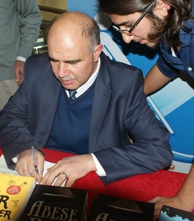 Halis Kuralay